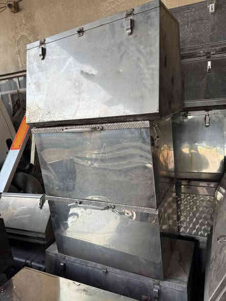 اللهم  صلي على محمد وال محمد   وصول وجبه جديده قطع غيار هينو     عنوان الناصريه قرب مجسر الاسكان ***********
