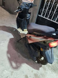 دراجه سكنس صيني لبيع كفارات تعبانه و محرك مجفت بس صار شهر بس  والله در...