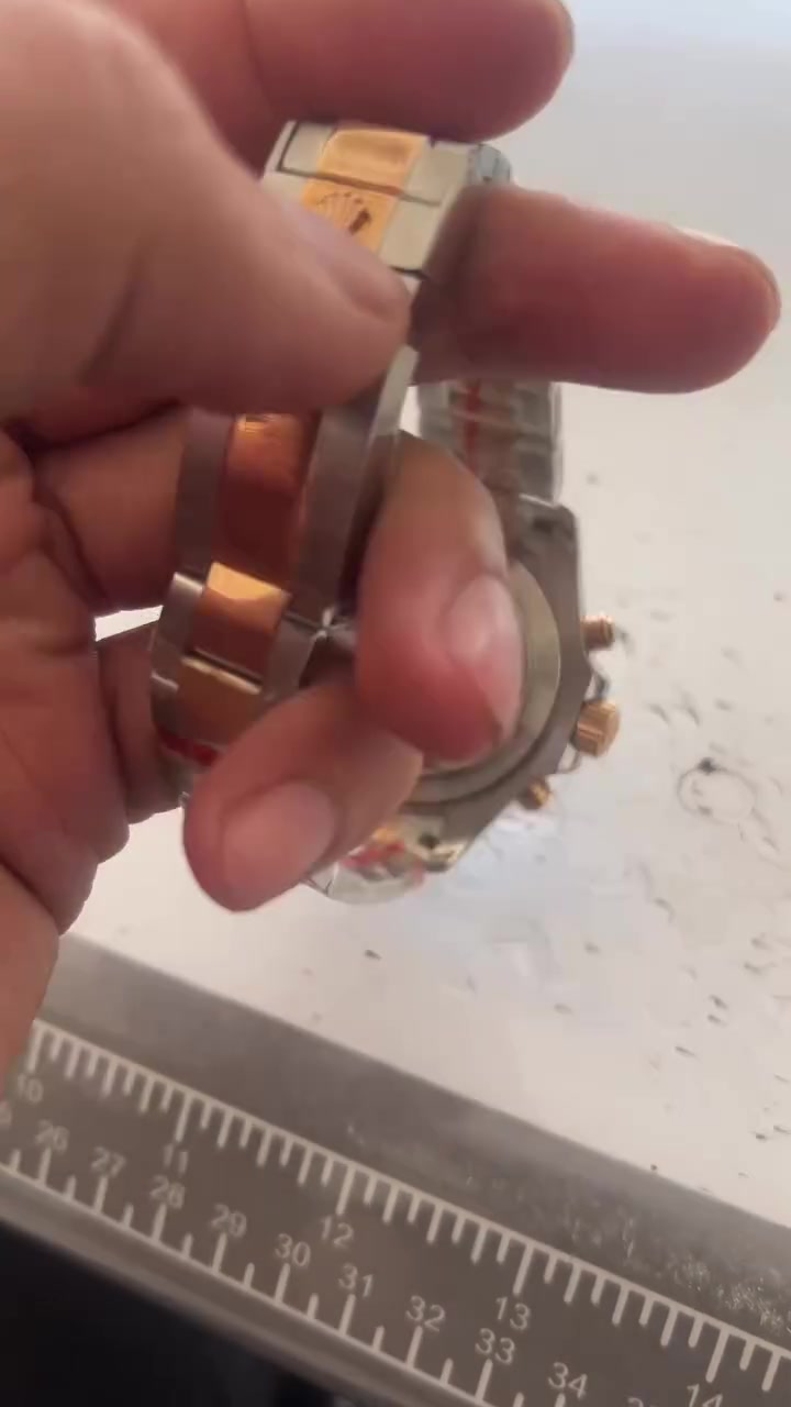للبيع
ساعة رولكس سوبر ماستر  مكينه اوتماتيك  قفل بحري  سناتر قفل بحري   اختام كاملة
ساعة روليت  اصلي  سير جلد   مع المرفقات والعلبة

السعر  على هذا الرقم وتساب   ***********
