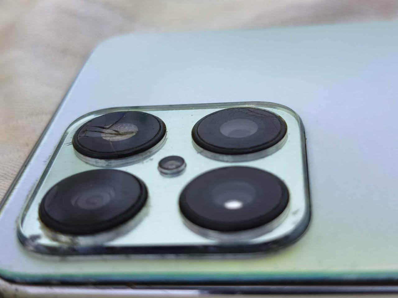 هونر X8 ذاكر 128 كله شغال مابي اي خلل
مثل ماموضح بالصور فطور بل شاشة  ما مأثر
 على المس والكاميرات كذالك كلهن شغالات 
 مكاني بغداد الزعفرانية.    سعره70 
*********** اتصال فقط بغداد, العراق
