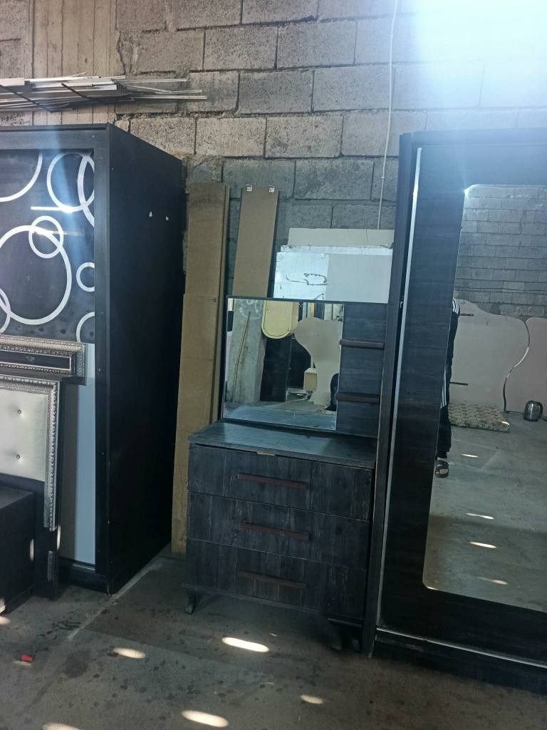 غرفه نوم تركي نظيفه لبيع سعر 275 شاري يخابر رقم *********** كركوك, العراق
