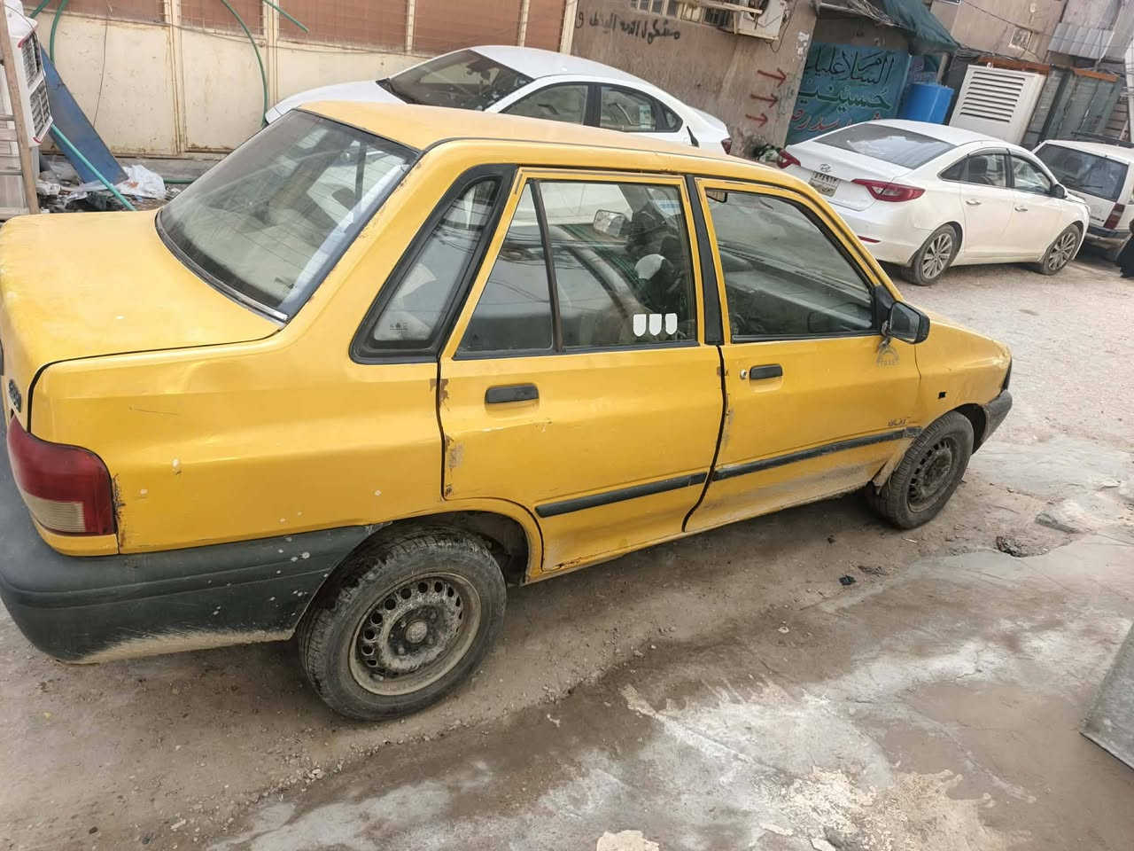 شواصي نظيفه دواخل حلوه كشر حلو محرك بي خيط والكير الواحد يفلت سيارة نكرة سلف حدادية وسط يبيع كوم حديد السعر 10 ورقات وبيه، مجال مكانه النجف شارع المدينة مكلف بالنشر للتواصل ***********
