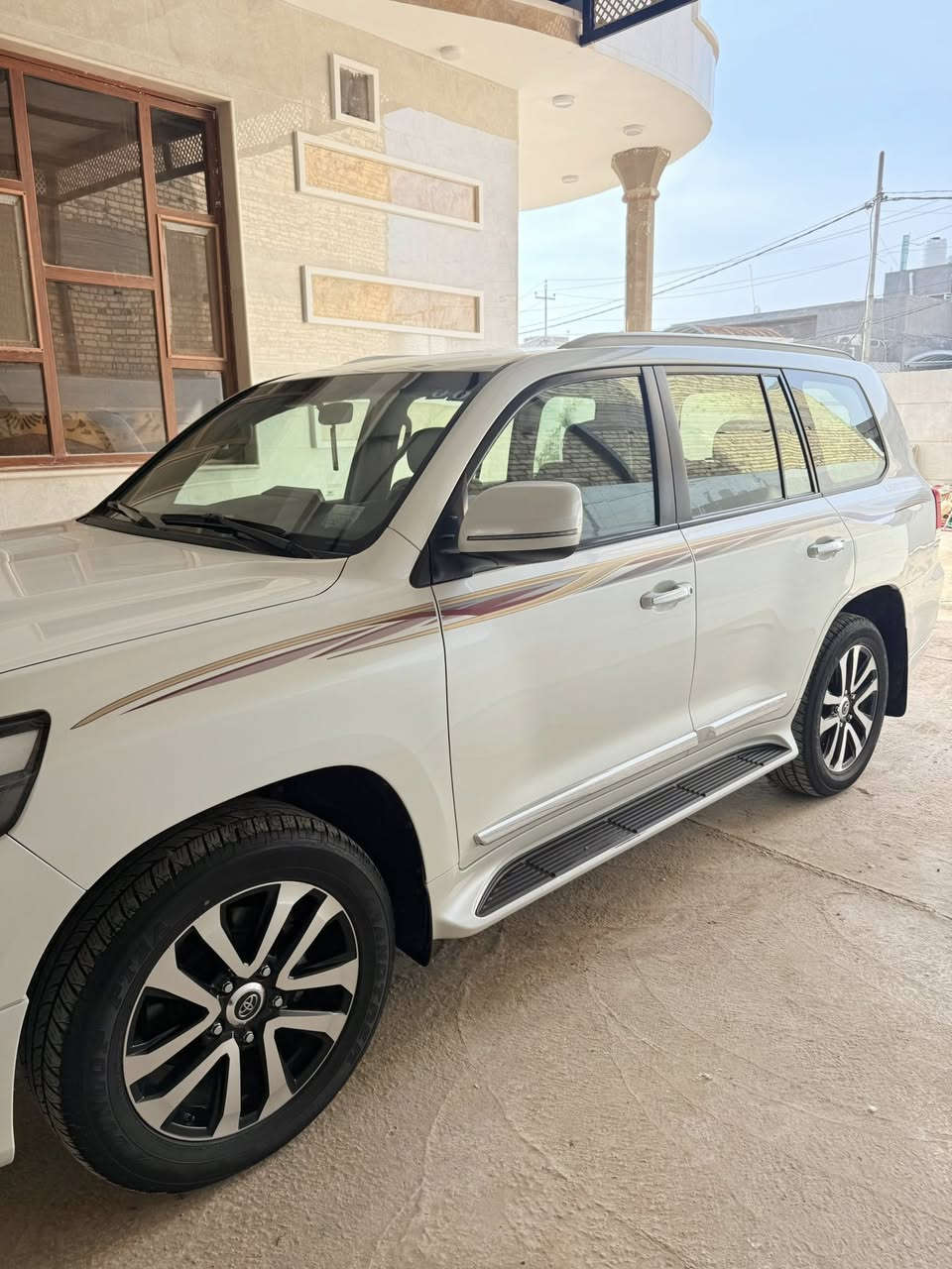 السلام عليكم
لاندكروز للبيع 2019 بريم اصل 
رقم بغداد
ماشيه 80 الف حقيقي 
محرك 4000   V6
مري شفط 
تشغيل عن بعد 
ديفيدي بلقماره DVD 
5 بصمات
دوسات ليزريه 
دبل ماوس 
طفاية 
ثلاجة
وباقي مواصفات البريم المعروفه 
السياره مكفوله كفاله عامه
مكان السياره الديوانيه 
للاستفسار ***********
