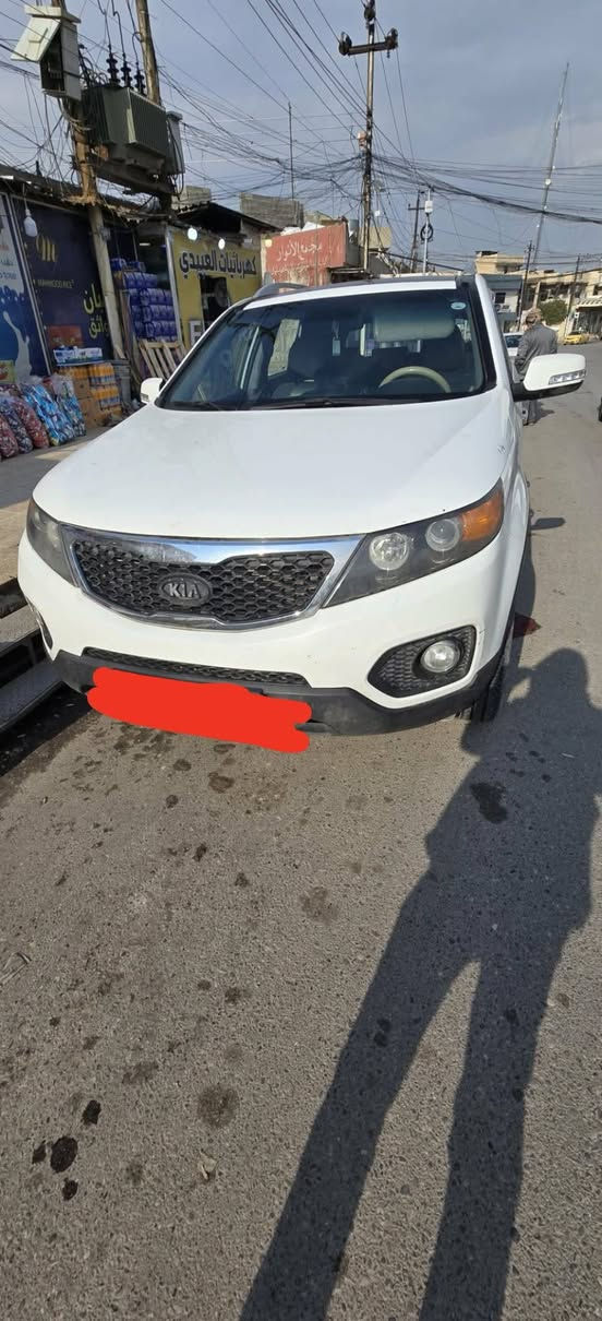 سورنتو موديل 2012 ورد كوري  للبيع
٦ سرندر
بانوراما قطعتين
تبريد قطعتين 
تحكمات ستيرن وتحديد مسار
داخل قرميط والكشن الامامي كهربائي.....والاضرار موضحة في السونار
السعر ١٥٥  وبيها مجال شي قليل للطيبين
محرك مامفتوح بس اثر نفخ بسبب عدم تبديل الدهن صار فتره 
موصل ايسر 
توصل عل رقم 
***********
