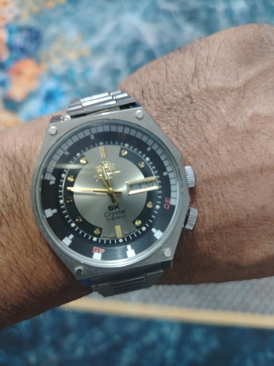 اورينت دولي كرستال 21 حجر، حجم كبير تناسب اليد المتوسطة والخشنة، كله شغاله وموضح بالفديو وزلغ مابيه السعر 100$ ويوجد توصيل


**إذا كنت صاحب هذا الإعلان وتريد حذفه لأي سبب، رجاءا أرسل رسالة إلى الدعم الفني**