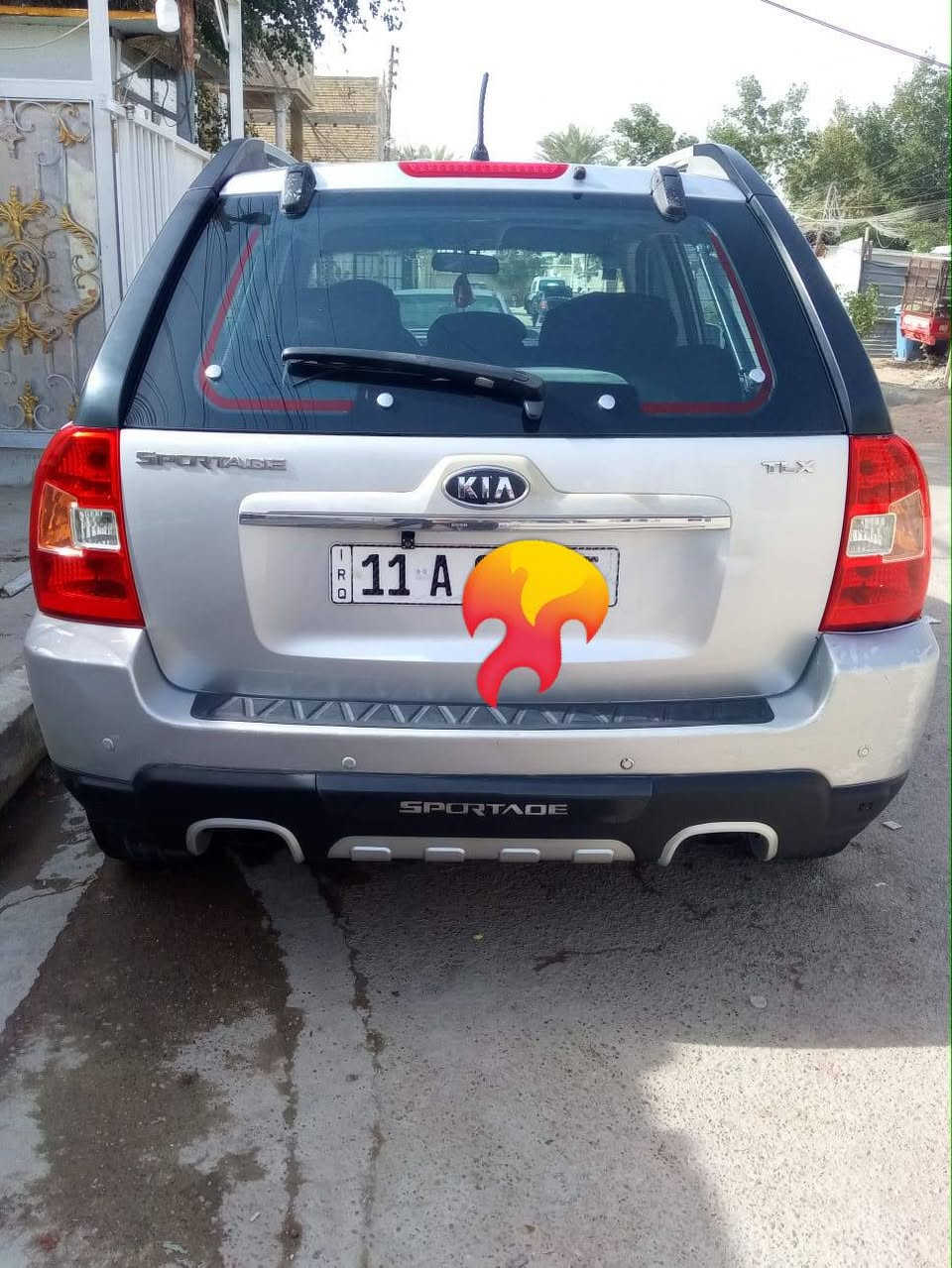 السلام عليكم سيارة سبورتج 2009 وراد خليجي  ماشية 200كم مكينة 2000 سيارة خير من الله تبريد حدادة وصدر  
فتحة بانوراما
مري شفط
سيارة خير من الله 
السعر 125 ورقة وبيهة مجال 
الرقم ***********
