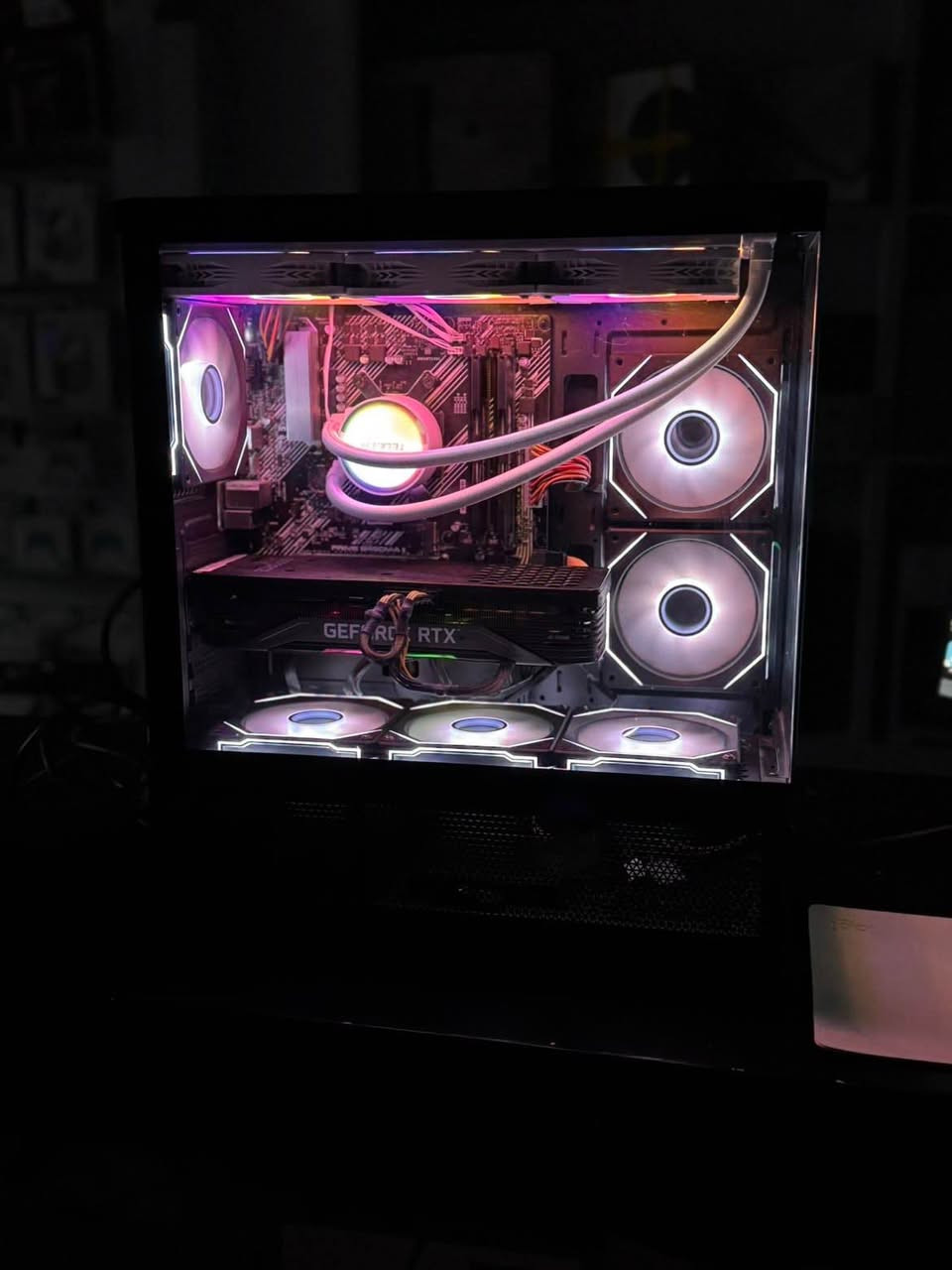 GPU: RTX 3070 gaming pro 3*fan
CPU :ryzn 5 5500
Hard:256 ssd +1T hdd
RAM: 16 GB xtreme 3600mhz
PSU:650 W
Bord: asus prime b450 m-a
Cooler liquid 360mm 3 fan
Tower :xigmatek 6* fan RGB
Edited 7 Jan

کەیسیکی گەیمینگ و هەرزان 
زەمانی یەک مانگی هەیە 
وەک نوی وایە 
نرخی ملیۆن و ١٥٠ هەزار 
(٧٧٥$)
***********
*********** أربيل, العراق
