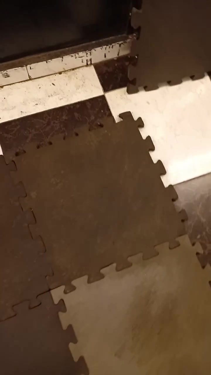 للبيع ارضيه مطاط 21،ملى ضبل فيس 150م بالاسكندريه حاله ممتاذه 
للتواصل 01005310579


**إذا كنت صاحب هذا الإعلان وتريد حذفه لأي سبب، رجاءا أرسل رسالة إلى الدعم الفني**
