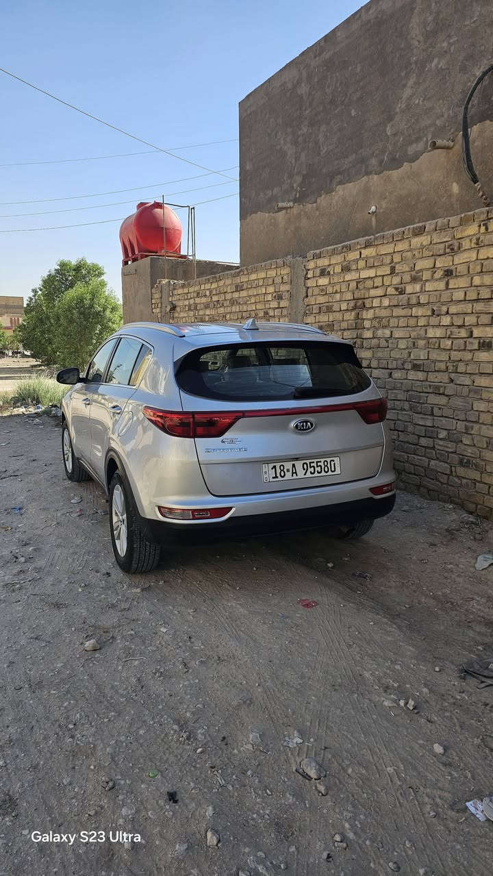 KIAسبورتج
موديل ٢٠١٩ 

وارد امريكه 

الضرر موضح بالصور (البنيد مصلح نفسه وصبغ نص بنيد )

السياره مكفوله من لغد شاصي 

السياره نص فول

بيع او مراوس  

السعر ١٥٥ تحولي ثاني يوم 

مكان السياره بابل قضاء القاسم @
رقم الهاتف ***********

