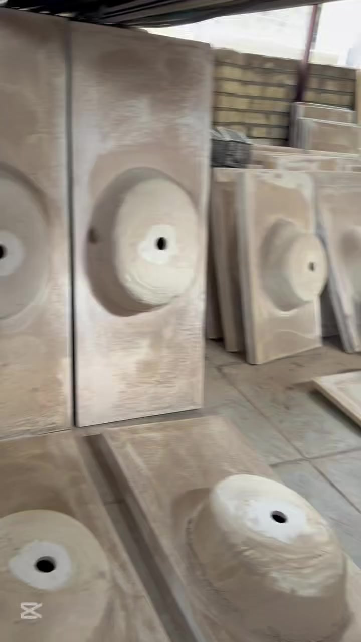 سلام عليكم مرمر سعر  المتر 50 ألف مسوين عرض ارخص الأسعار تصفية مخازن   مرمر تركي درجة اولى وضمان بي الياف امانه اللة ورسولة مكاني بغداد الحرية يوجد توصيل ***********
