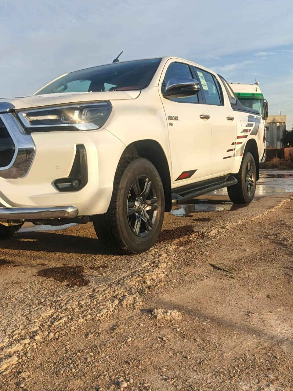 السلام عليكم ورحمه الله سياره للبيع تويوتا هايلكس 2023 كامل مواصفات سيد نهرو مكفولة كفاله عامه ماشيه 39 رقم اربيل ***********رقم الثاني ***********
