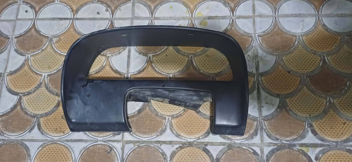 السلام عليكم اغراض نيسان بريميرا كلها نظيفه اليحتاج يتصل*********** او ***********

