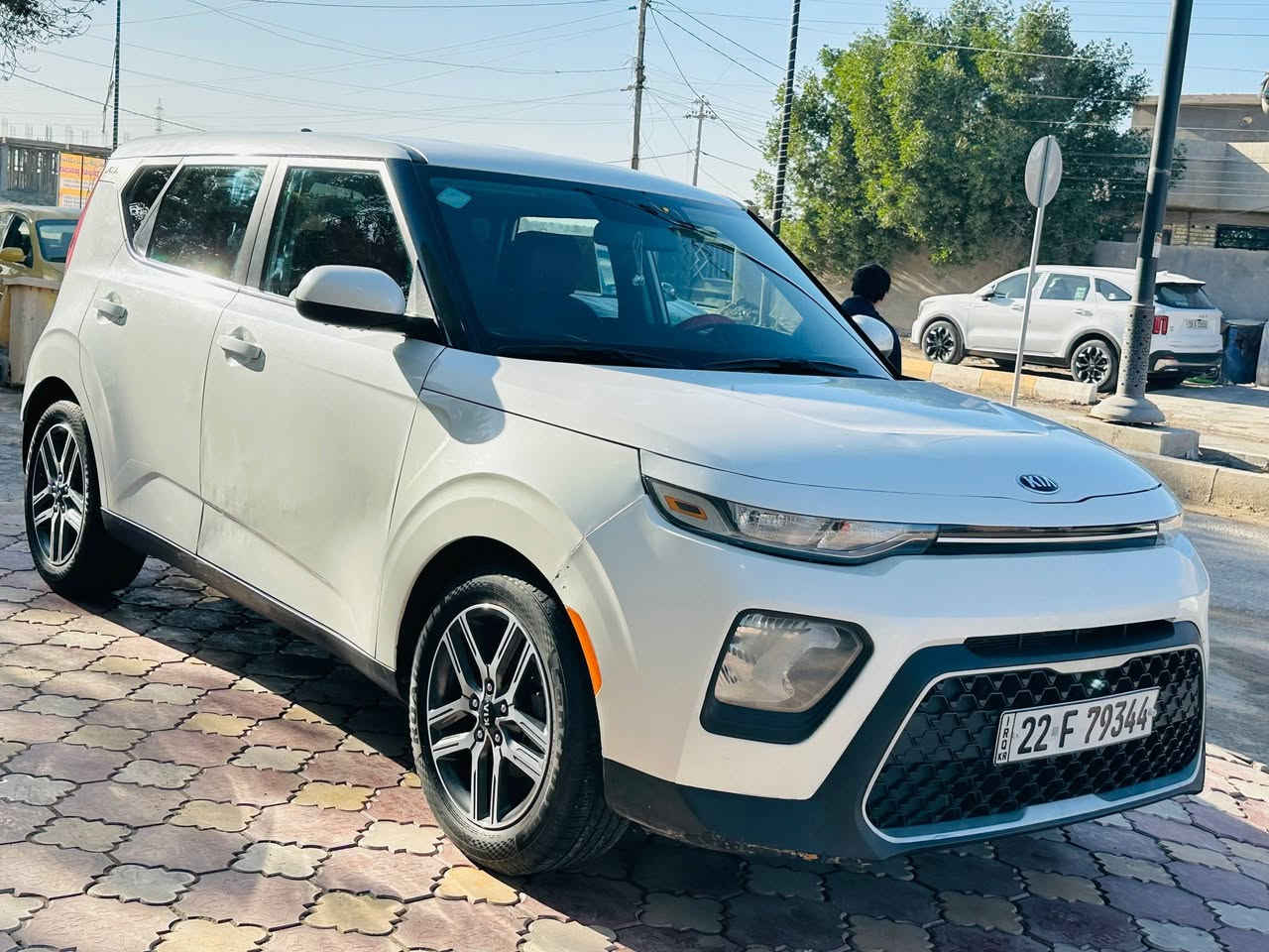 السلام عليكم 
صول 2020 لون ابيض شذري 
معروفة مواصفاتة حادثه  موضح بالصورة 
السعر 150 وبي مجال
 رقم أربيل 
مكينة 2000 دوش كفالة
 ماشية 63m

مكاني بابل 
***********ولخاص مغلق شراي يتصل.
