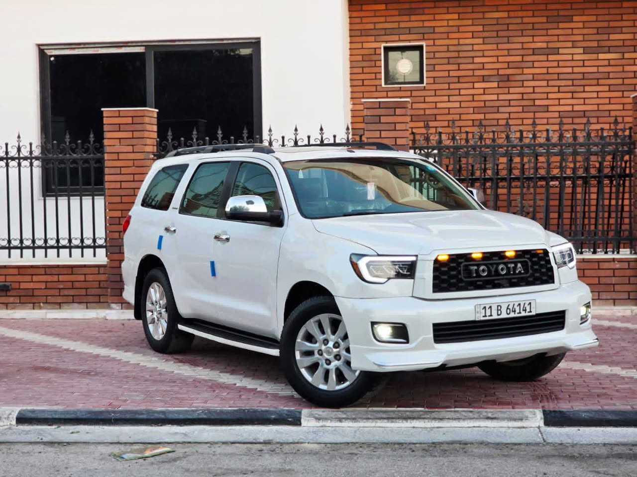 سلام عليكم سيكويا موديل ٩رقم بغداد بسمي للبيع مكان السياره بغداد *********** ***********
