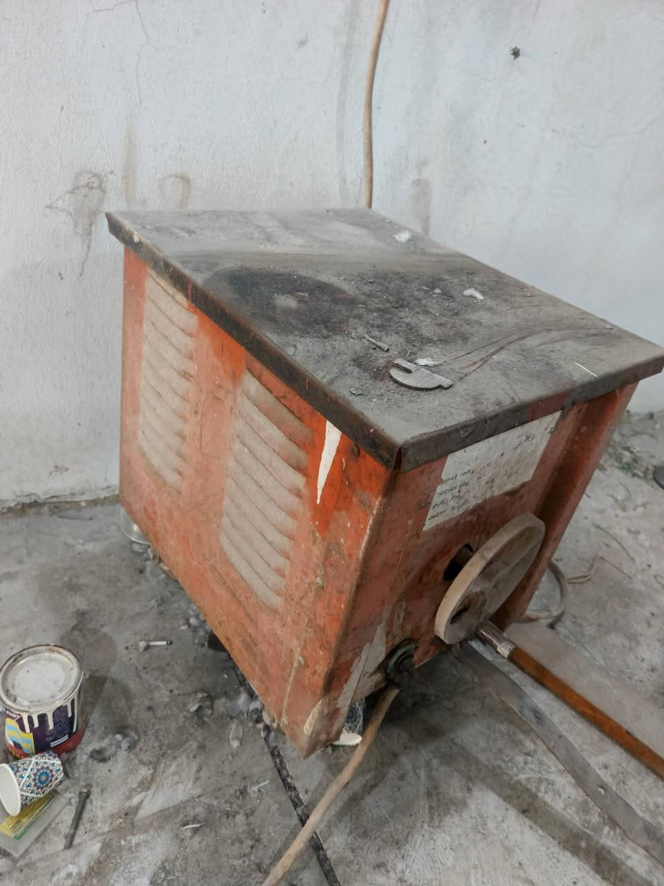 ماكنت لحيم ملف نحاش مع كابل لحام حار اكثر من ١٥ متر الستفسار على الرقم ***********
