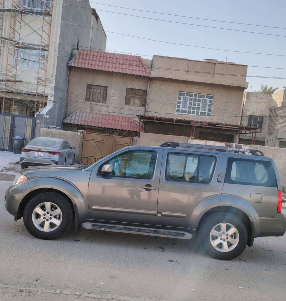 ‏السلام عليكم نيسان باثفندر وارد امريكي موديل 2009 لون رصاصي حادث جاملغ الامامي اليسار ول بنيد شواصي مكفوله ولغود مكفوله فول مواصفات دشبول ارمادا فتحه سقف شاشا كامره خلفيه حساسات خلفيه سياره احلا من الصور مكينه وكير مكفولات مكينه 6سلندر 4000 تبريد مركزي 3قطع ثلج سياره عائليه سبعه راكب 4X4 فور ويل تحكم ستيرن جهتين كرسي السائق كهرباء صدر امامي خلفي جيد سياره جاهزه رقم بغداد دولي بسمي تحويل مباشر السعر103وبيها مجال بسيط الاتصال *********** مكان بغداد 
‏ بغداد, العراق
