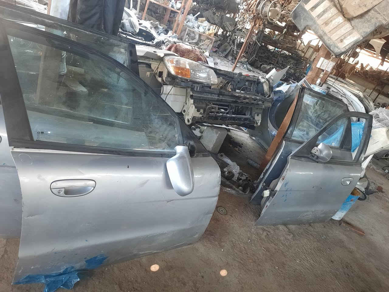 اللهم صلى على محمد وال محمد
نزلت عدنه نوبره موديل ٩٦ نص سياره حاويه مع كامل الملحقات مع اربع ابواب  عنوانه الحله حي صناعي شارع نادر الخدمي قبل متوصل بانزيخانه العرفان 
***********
