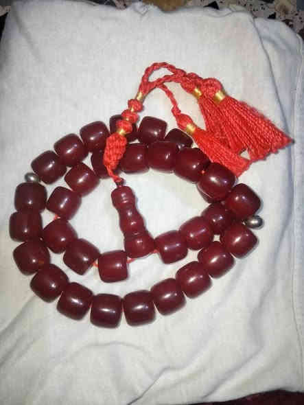 السلام عليكم متاح سبحه كهرمان أو كوربا ألماني انتيكه وكلش قديمه كصه برميلي زبده بالتسبح تحفه من التحف القديمه الزون 105 غ إلي يحب يقتيها يتصل مكاني بغداد رقمي *********** جمال السبحه فول الفول كلش راقيه وقديمه
