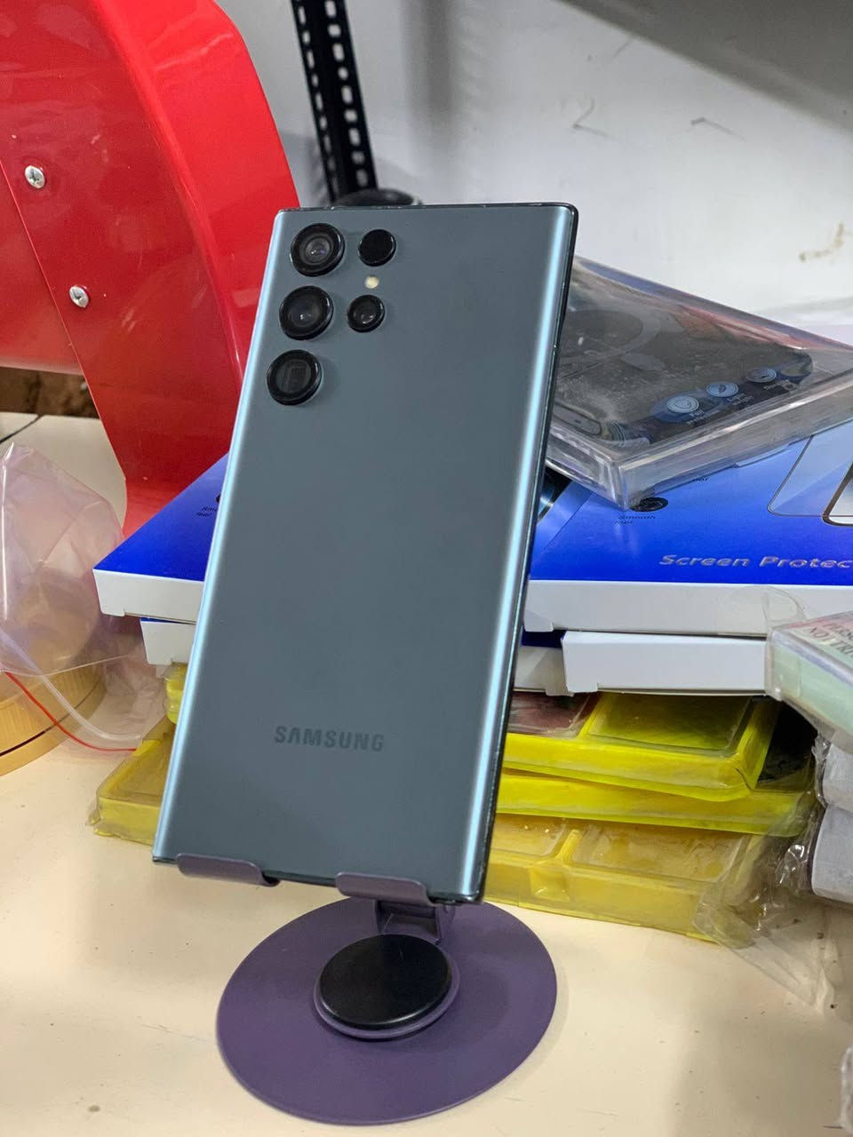 اسلام عليكم ورحمة الله وبركاته  
SAMSUNG  S22 UITRA
ذاكره. 128. 
شريحه. وحده. 
بيه نقطه سوده صغيره. يم الكامره من. اول ماشتريته لا تكبر ولا تأثر ومميينه. 
علماً. إن الضهر مبدل.  
قيم بال يرضي الله. واخذ.  
  *********** 
 مكاني بغداد دوره
