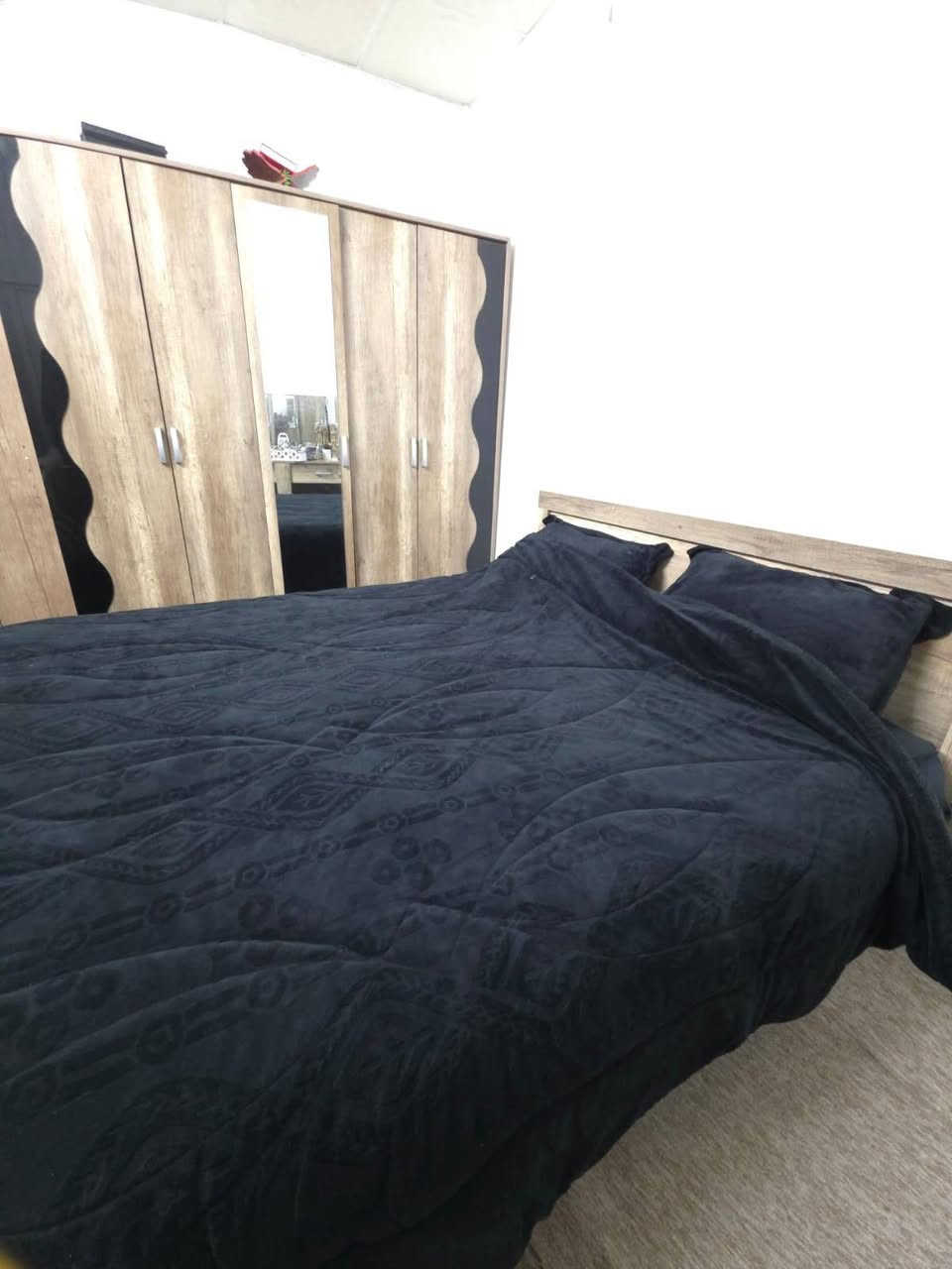 سڵاو ئەم تاقمی نوستنو قەنەفەیە بۆ فرۆشتن نرخی ٢٠٠ دۆلار و معامەلەیەکی کەم
*********** السليمانية, العراق
