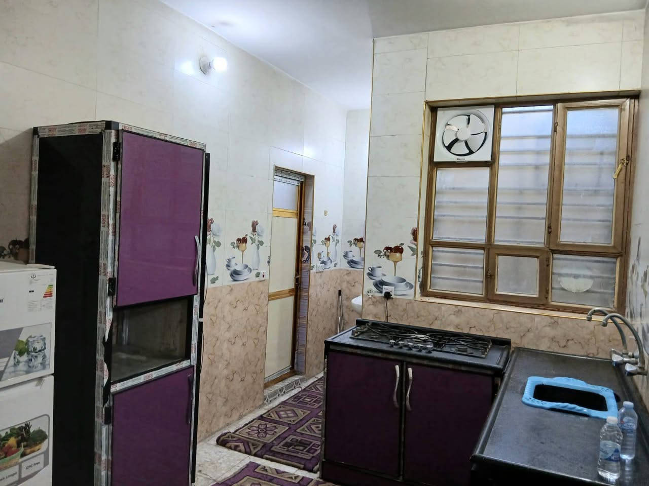 السلام عليكم ..شكرا لأدارة الكروب ..للأيجار شقة مؤثثة ط ١ الدورة شارع ٦٠  ...الايجار شامل النت والسحب ...بدون دلالية . للمعلومات الاستفسار  *********** ..واتس اب..... اسف ممتواجد  بالفيس ...الصور مرفقة بالمنشور .
