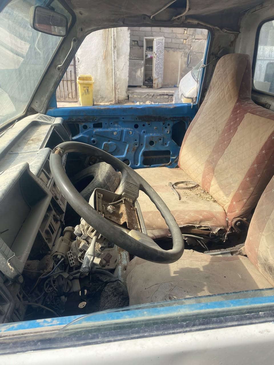 سلام عليكم شباب سياره البيع سياره ليريد تفصيخ نبيع أو كامله ***********
