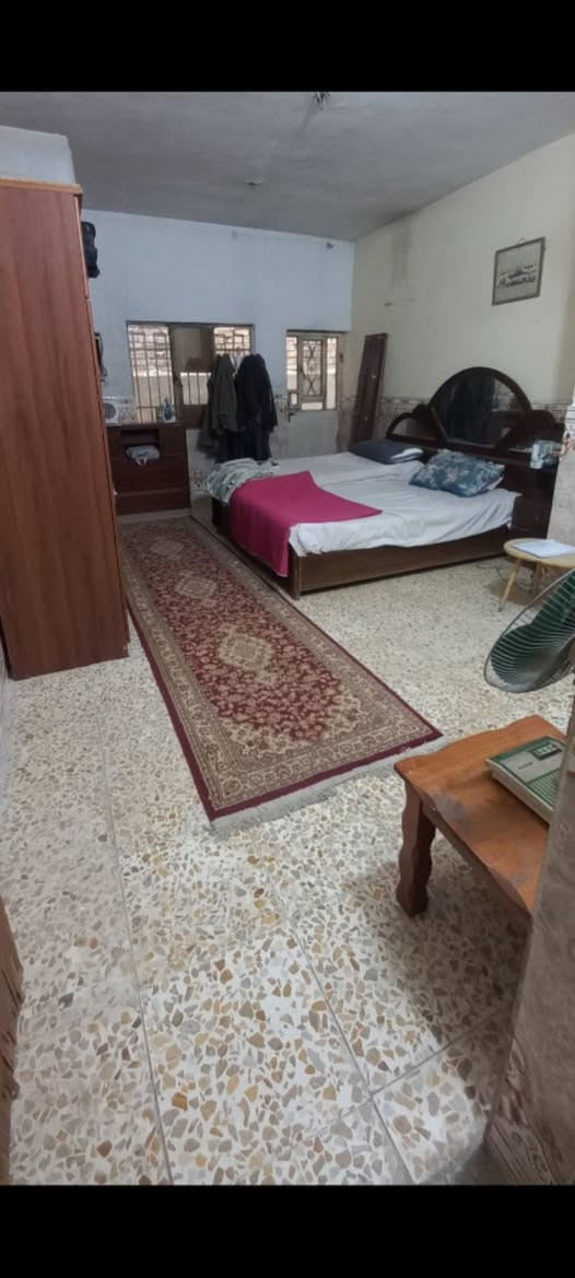 بيت ١٠٠م للبيع
بيت ١٠٠متر للبيع واجهه ٥م ونزال ٢٠م
يحتوي البيت على
. مدخلين
. صالة
. مطبخ كبير
. حمام داخلي وحمام خارجي
. غرفة نوم
الطابق الثاني// غرفة نوم واحده
الموقع// الغزالية -شارع المدارس- مربع اساور ثاني فرع
للاتصال ***********
مستعجل على البيع وبسعر مناسب
