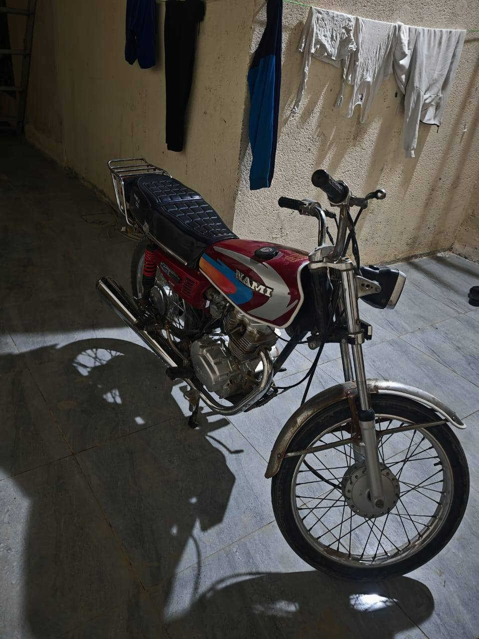 سلام عليكم شباب دراجه رقم وسنويه مديل 2011 السنويه 27تنتهي مكاني البصره قضاء المدينه *********** بي واتساب
