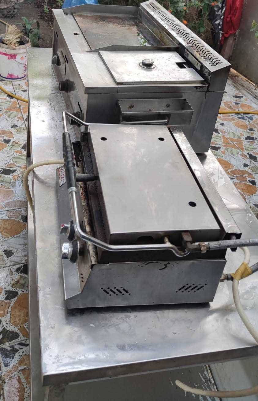 شوايات+ ميز سيل ستيل
للبيع للاستفسار خاص


**إذا كنت صاحب هذا الإعلان وتريد حذفه لأي سبب، رجاءا أرسل رسالة إلى الدعم الفني**