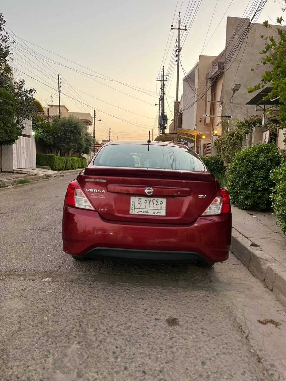 نيسان فيرسا موديل 2018
ضررها جاملغ امامي بدون دواخل مبدل بدون صبغ
بيها مكانين صغار بارد 
شاشه 
كامره
تحكمات ستيرن 
مثبت سرعه 
السياره جديده  بمعنى الكلمة
الاتصال على الرقم ***********
غير متواجد على الفيس
