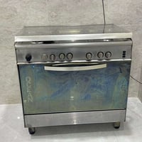 طباخ ايطالي • خمس عيون • نظيف