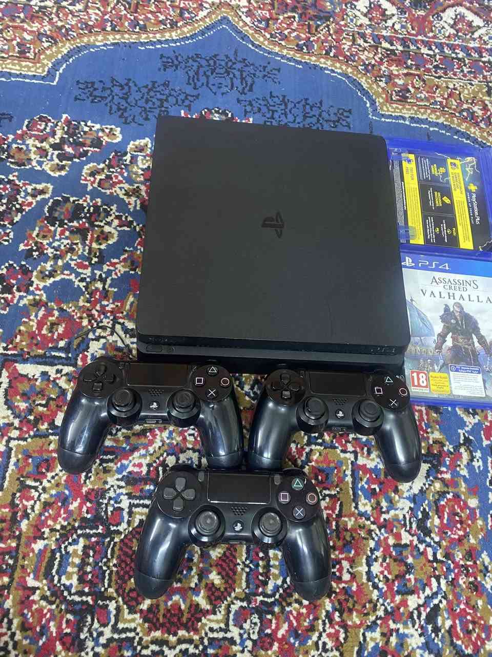 بلي فور سلم نضيف اونلاين تحديث الاخير مساحته ٥٠٠ يجي وياه قرصين و ٣ جوستكات اصليه و البلي نضيف و ممفوتح ابد وما يحمه . مشاكله ❎ متكدر اتفوت القرص التريده اله ويه تشغيل الجهاز و هذا شي ميأثر باللعب +اكو جوستك واحد الكير خربان تكدر تنضفه او تبدل الكير بسعر رخيص يم اي ابو صيانه ..السعر 200الف مكان بغداد للاستفسار خاص 👍🏻


**إذا كنت صاحب هذا الإعلان وتريد حذفه لأي سبب، رجاءا أرسل رسالة إلى الدعم الفني**