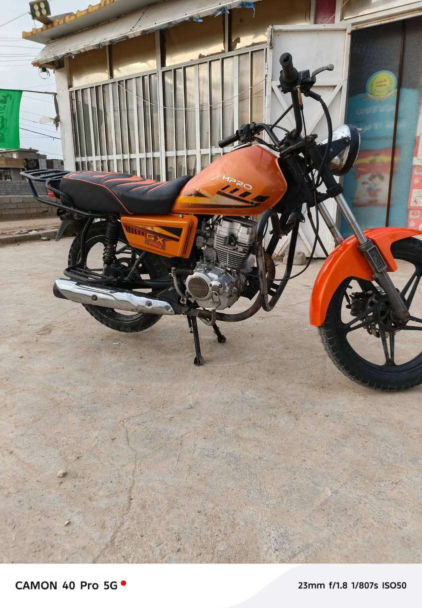 سلام عليكم
خوان دراجه مديل 14
مكينه ستوته 
دراجه مال عمل شعله فول 
وسعر متاسب اوراق اصولي 5اصلي كامله 
شغل وطلع سعر 450الف
***********
