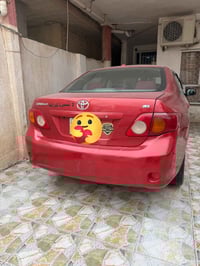 كورلا 2009 حادثها قطعه وحده باب وره السايق والثاني كلير  السعر 105 077...