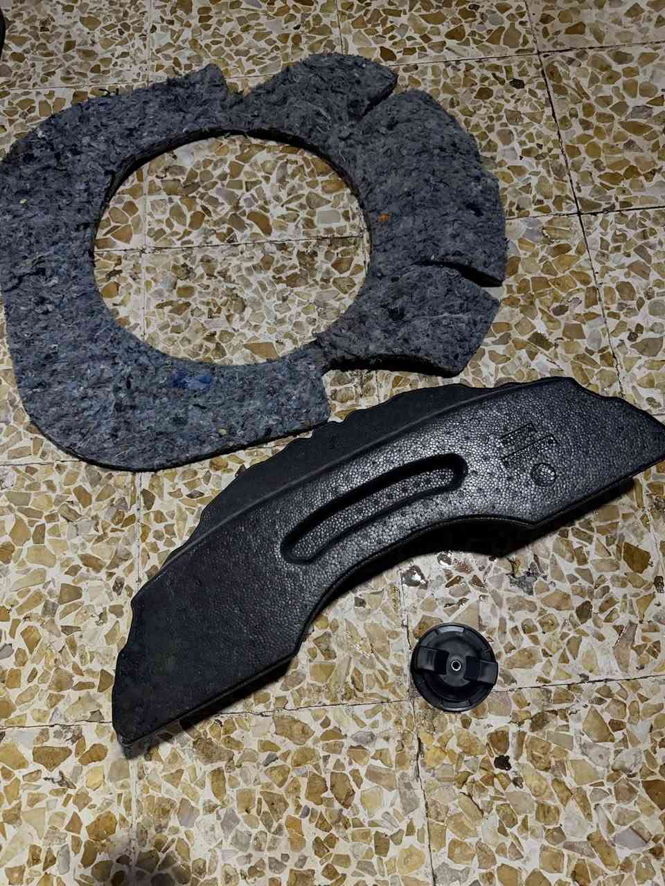 سلام عليكم
غراض ماليبو للبيع

ارضيات بلاستك حضن (امريكي اصلي)

ارضيات كاربت

سبير جديد

عده سبير كامله

قفال سبير

فلينه سبير

عازل جوه السبير

باتري مستعمل قليل جدا شهر فقط

قيم واخذ 

مكاني البصره حي الشرطه

للاستفسار 

***********
