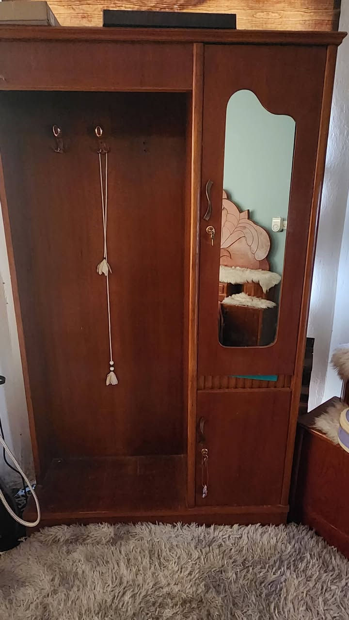 غرفة نوم للبيع نظيفه كلش خمسة باب طابقين خمس قطع


**إذا كنت صاحب هذا الإعلان وتريد حذفه لأي سبب، رجاءا أرسل رسالة إلى الدعم الفني**
