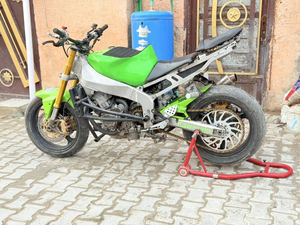 مكاني كربلاء كاوسكي 2004 دراجة خير من الله تريد تشتري تعال افحص صعد حماوة اج اي وشغل نكرة لسويلي مفتوحة مزدودة غير متواجد على  نت. ***********
