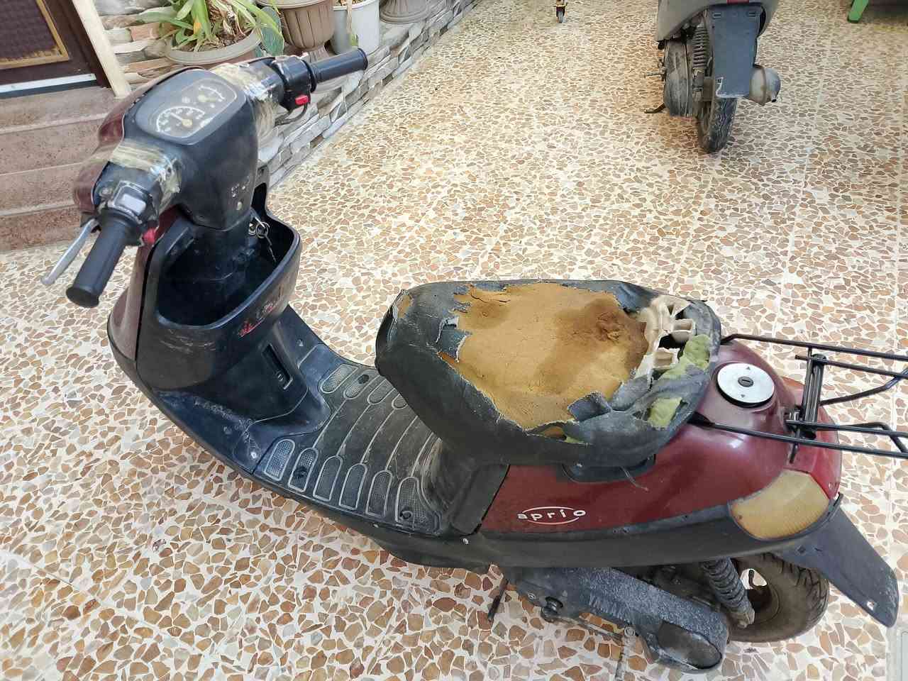 ماطور بوتين للبيع شاصي شرط ونه بالاكسن ما بي درع اصلي بس تعبان كدام العين تايت جدد مكينة معمرة مرتين  الكشن تعبان  السعر 170 شراي اتصل عالرقم
 ‏‪***********‬‏
