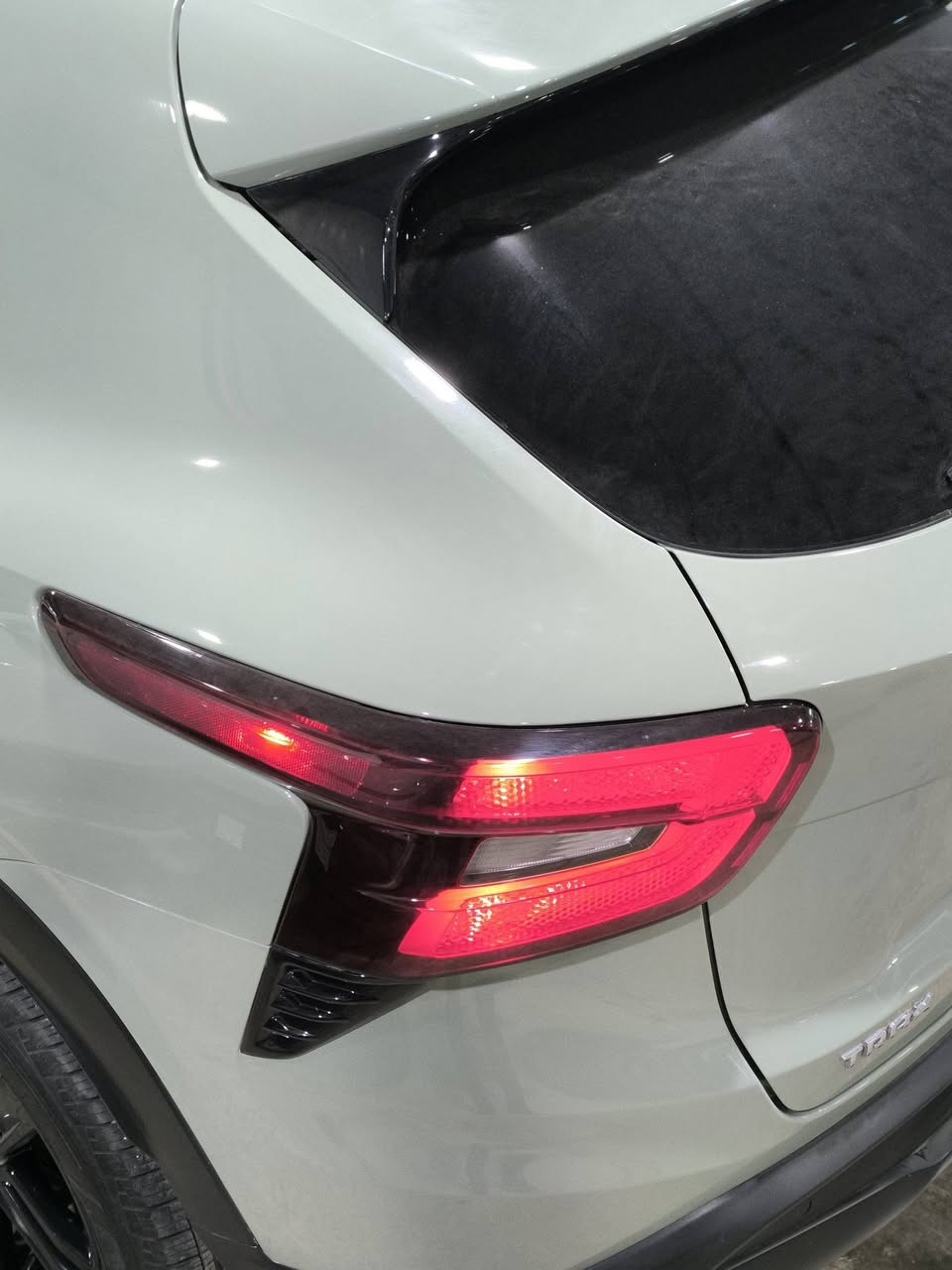 للبيع Chevrolet Trax 2024
لون مميز
وارد امريكي بدون لوحات 
----------------------------
 * المواصفات * ACTIV 🥇🏅
• فتحة سقف 
• بصمة دخول ذكي تشغيل عن بعد 
• رادار تحديد مسار مثبت سرعه 
• شاشة تدعم اندرويد أوت - أبل كار بلي 
• كشنات جلد - كهرباء - تدفئة 
• شاحن لاسلكي - منافذ شحن 
• لايت LED 
• تحكم ستيرن جهتين 
• شاشة عداد دجتل 
• مود درايف 
• هاند بريك
----------------------------
الضرر..
تبديل بنيد - جاملغ بارد
السعر 💸💸 (( 143 )) $$
بي مجال بسيط 
للاستفسار الاتصال على الرقم التالي ☎️☎️ 
- ***********
- ***********
