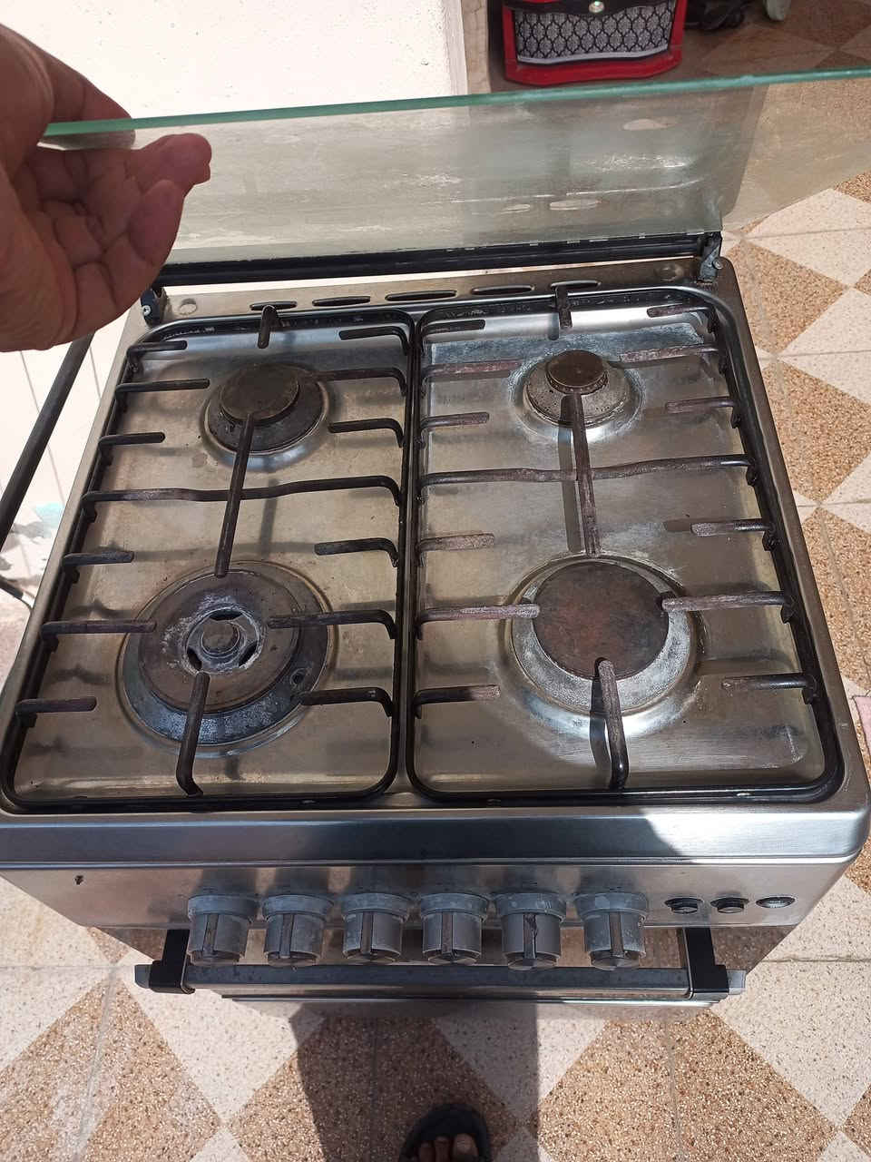 طباخ مستعمل نظيف عنوان ديوانية حي الوحدة مصلح العين الجبيرة ***********
