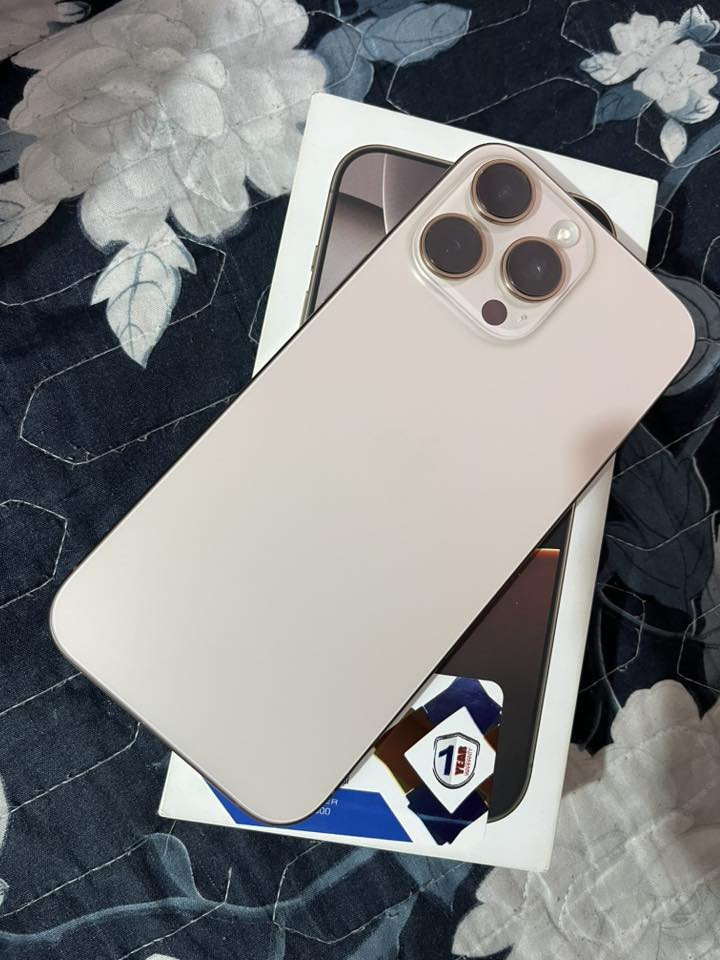 ايفون 16 برو ماكس جهاز ZA/A دبل سيمكارت ذاكرة 256 جهاز جديد  بطارية 96 لون dessert سعر الجهاز 1370 رقمي *********** مكاني النجف الاشرف
