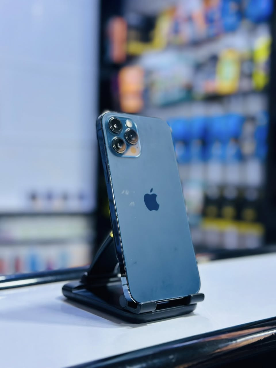 السلام عليكم متوفر:
♠️آيفون 12 Pro Max ذاكرة 256 بطارية 100 الجهاز مستبدل شاشة وظهر أصليات✔️.

☑️***********☑️

☑️مركز سفن فون للهواتف النقالة☑️
