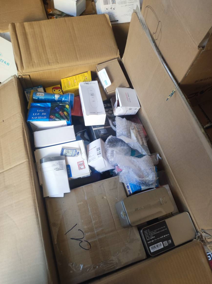 السلام عليكم تم وصول بضاعة جديده امزون عنوان المحل خدمات مسقط قرب حسينيه الزهراء  اسعار ابلاش  
امزون مرتضة 
***********
