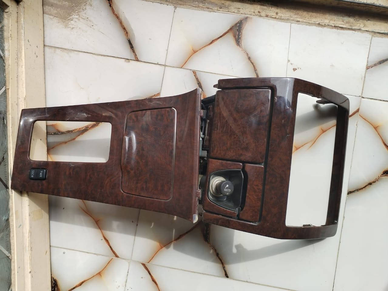 سلام عليكم صجيات وبطاين للبيع العنوان النجف حي الميلاد شارع جامعه الكفيل الرقم الموبايل***********
