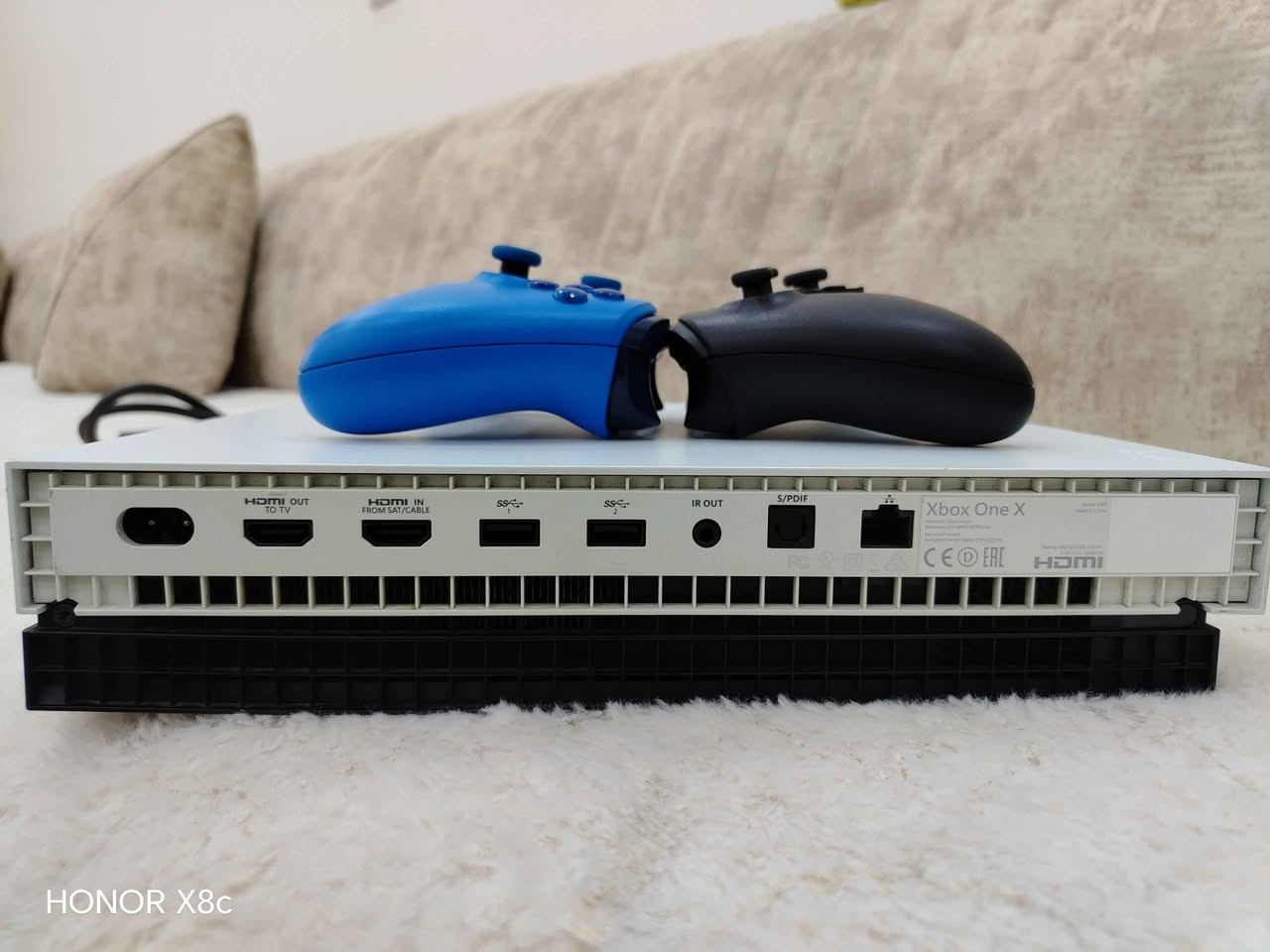 یکس بۆکس x1 نەکراوە زۆر پاکا 2 دەسکی 9 یاری تیدایا 1مانگ گیمپاس تیدەیە لەگەلا 1ک تیرای هەمو شتێکی بەشەرت سعر250 هەزار شوین هەولێر أربيل, العراق


**إذا كنت صاحب هذا الإعلان وتريد حذفه لأي سبب، رجاءا أرسل رسالة إلى الدعم الفني**