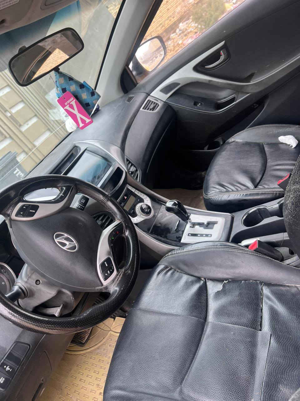 ادوات ادوات  مراوس شارجر اوباما ايشي حلو  لنترا 14كصه جنطه  فول مواصفات عدا الفتحه ميحتاج اكتبهن معرفات سياره توه كامله جديده بمعنه الكلمه متومه ذي قار  ع اخته محرك 1600G توني صابغه اصفر ع ايدي عوزها بوليش مابيه لادوانز ولاصرفيه ولاشي استفسار اتصال فقط ***********5
بخدمت الطيبين سياره جديده مايعجبك السعر اعبر المنشور وشكرا سعرها 55بيه مجال ناصريه مكانه
