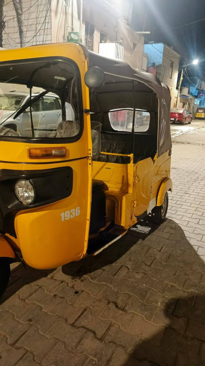 سلام عليكم تكتك 2021رقم وسنويه كفاله عامه ماعدى لخياس بيه تكتك نضيفه العنوان(المعقل)***********السعر 7300وبيه مجال قليل.
