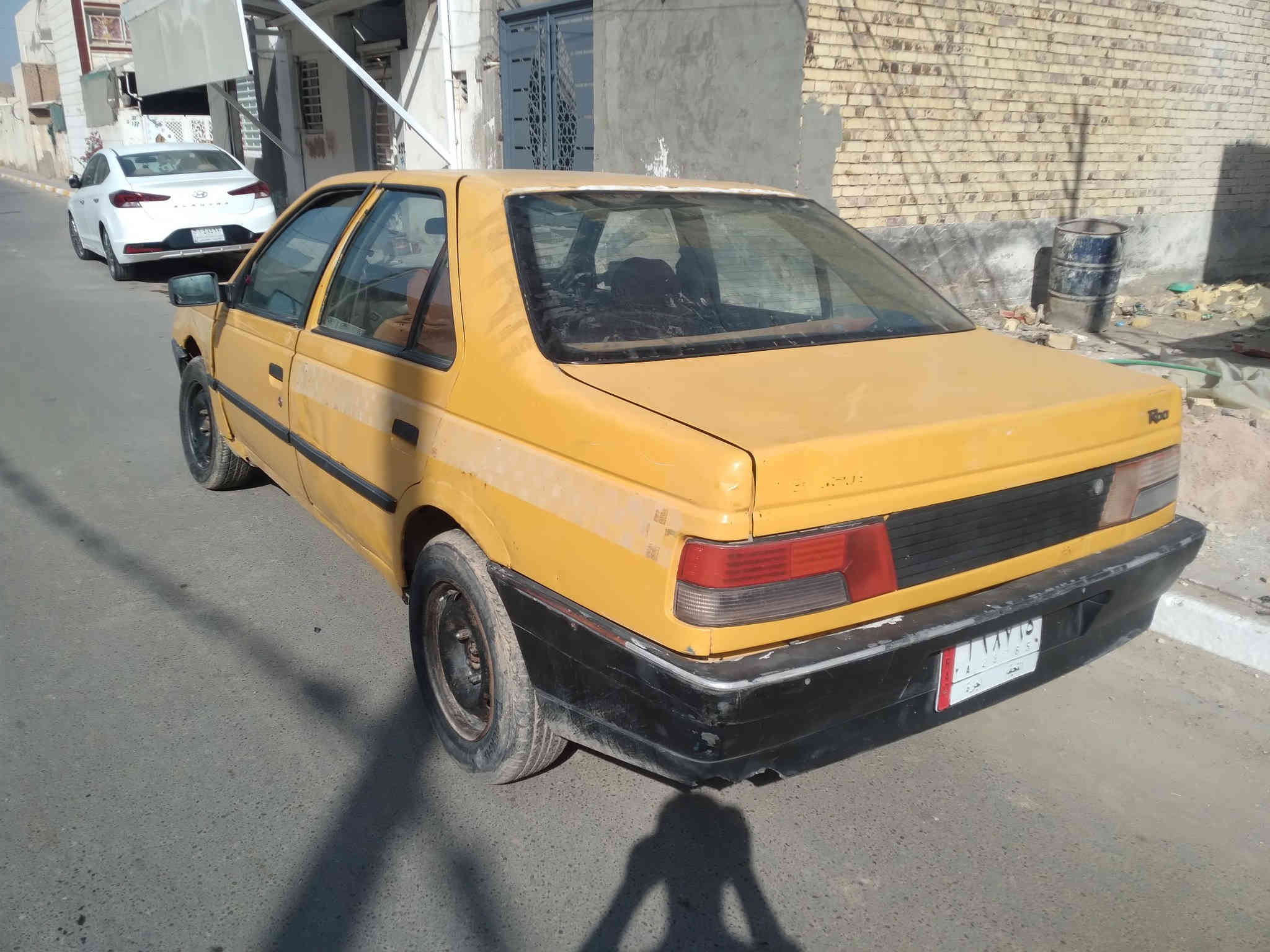 مكلف بلنشر بيجو روى موديل ٢٠٠٩ رقم نجف محرك وكير جدد سعر ب٨ وبيه مجال للستفسار هاذه رقم راعيا ***********
مكان ديوانيه
