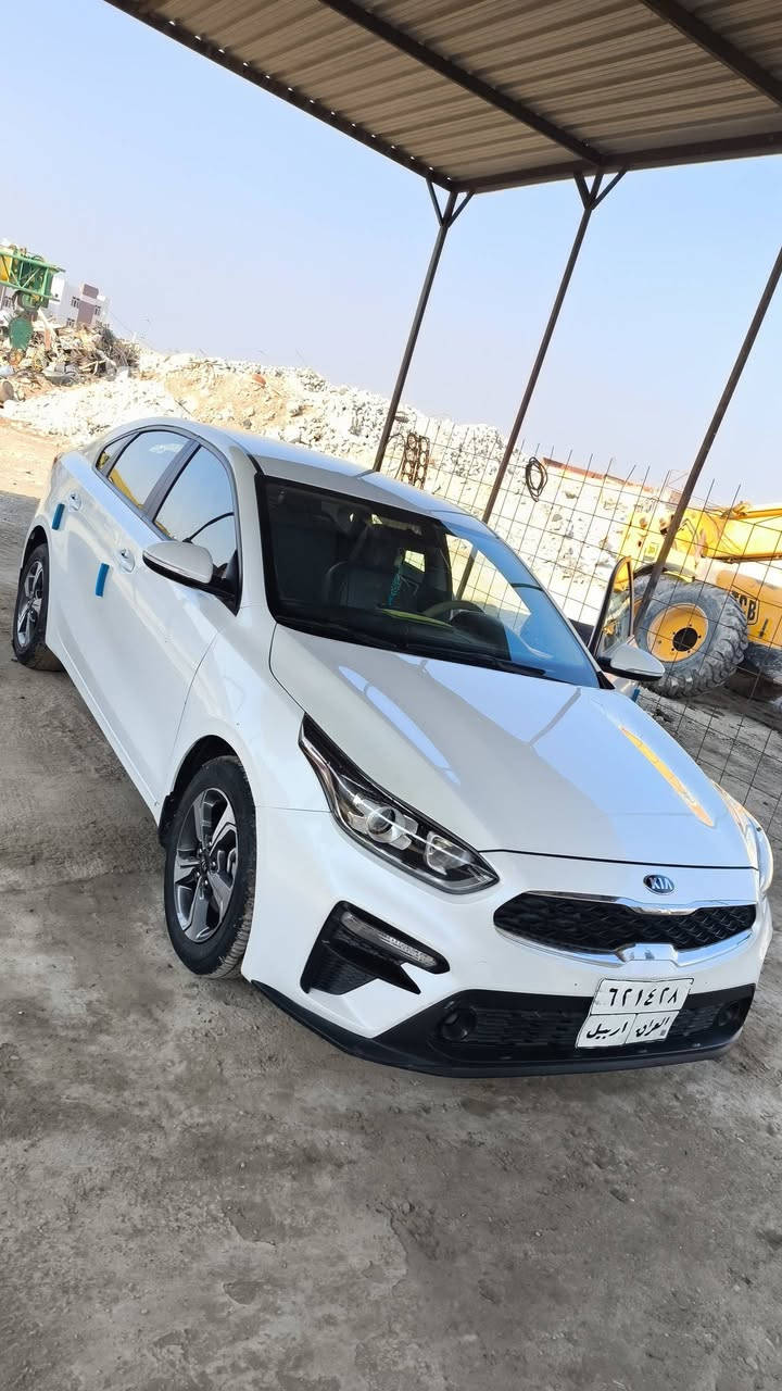 كيا سيراتو 2020 رقم اربيل مكينه 2000 وارد خليجي 
ضررها جاملغ أمامي السعر 145وبيها مجال مكاني واسط 
رقمي ***********
