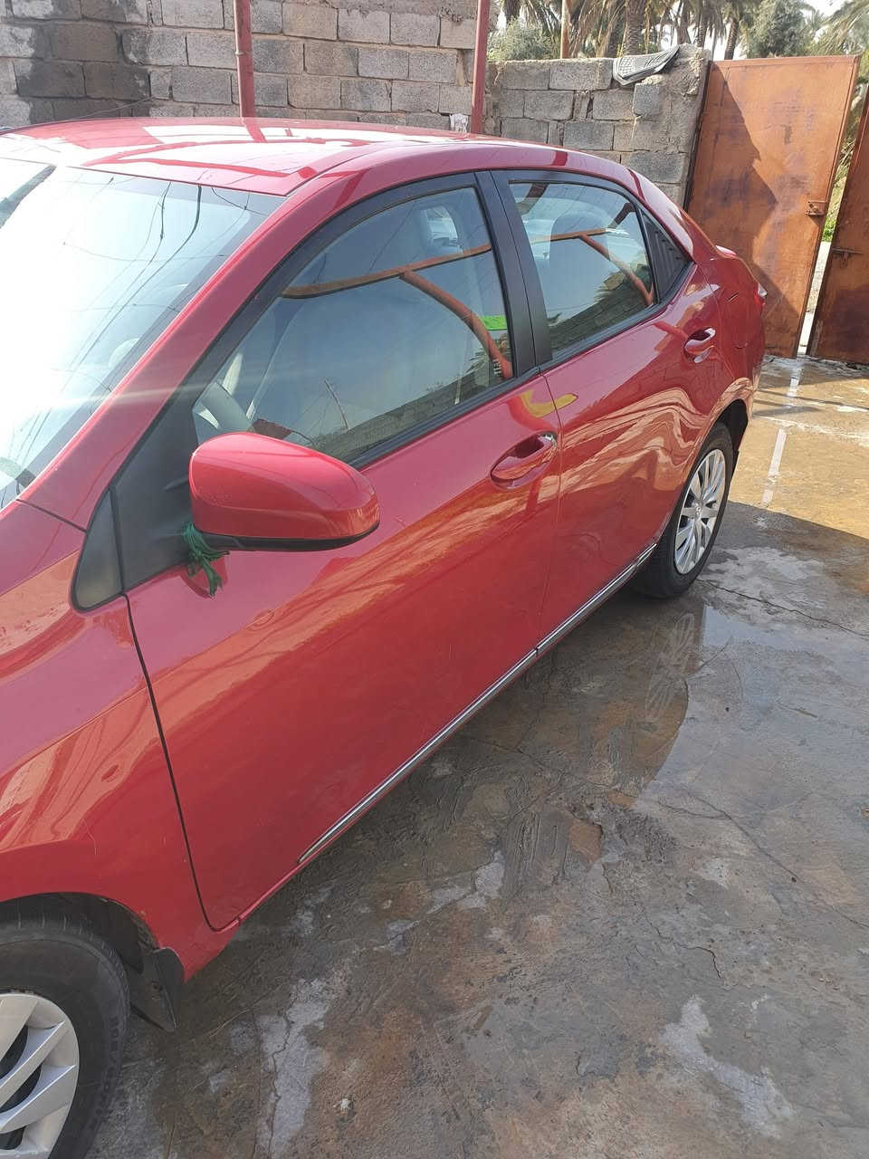 كورله موديل 14فئه LE السياره تضيفه جاهزه ماتصرف عليه شي السياره بسمي السعر 118قفل للاتصال ***********
